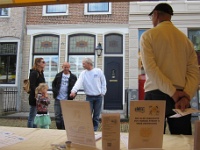 15 Gezellige dag op de markt.